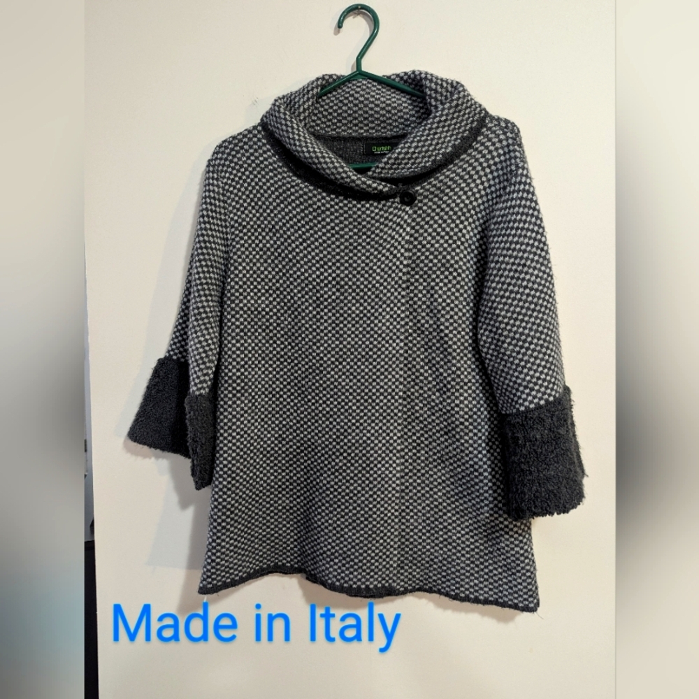 Cherishh. Women's Gray Sweater with Textured 3/4 Sleeves. Checkered Pattern